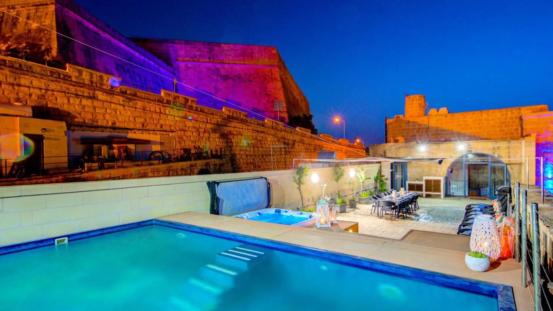 Valletta Waterfront Villa With Pool And Jacuzzi