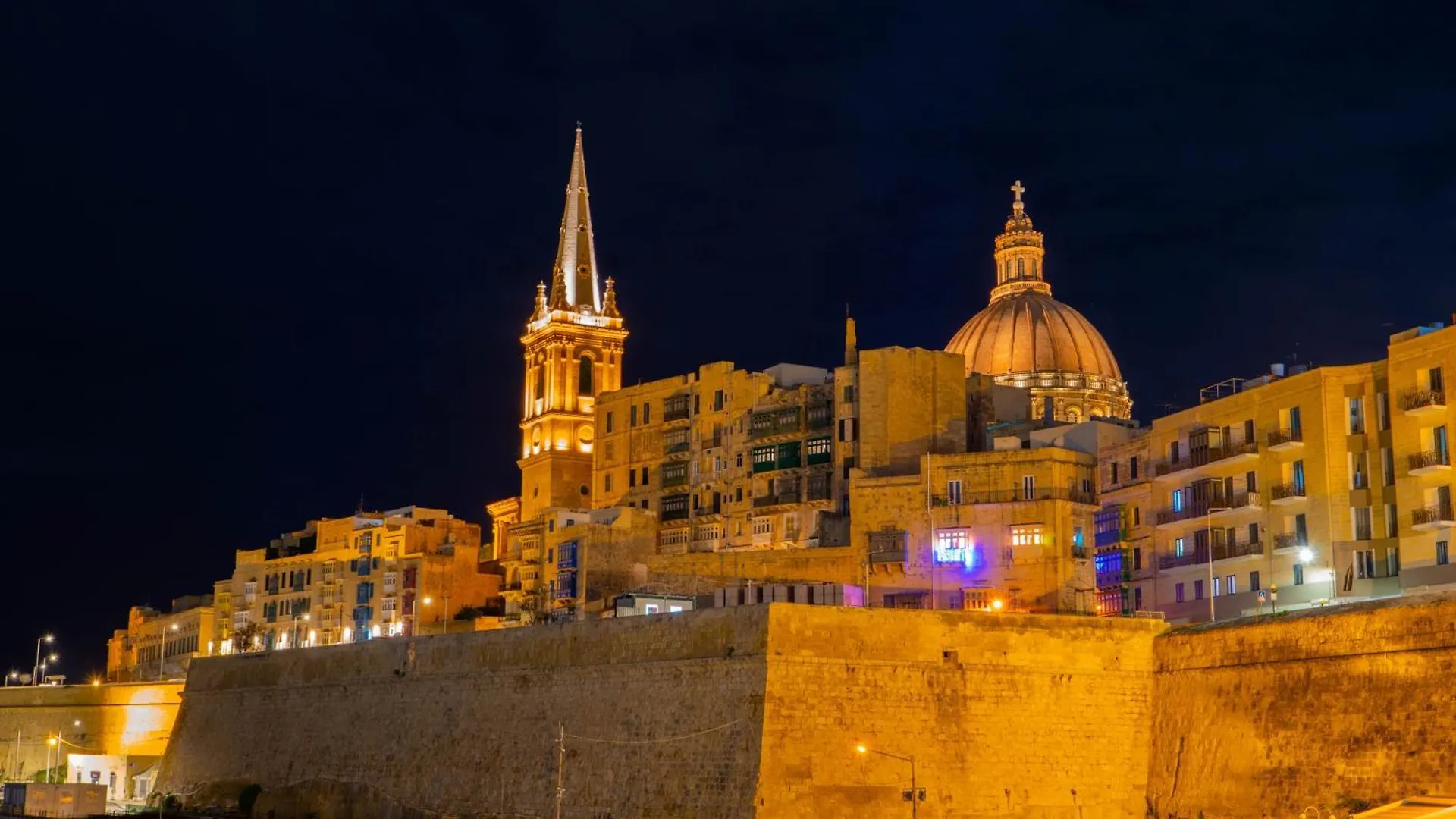 Valletta Waterfront Villa With Pool And Jacuzzi