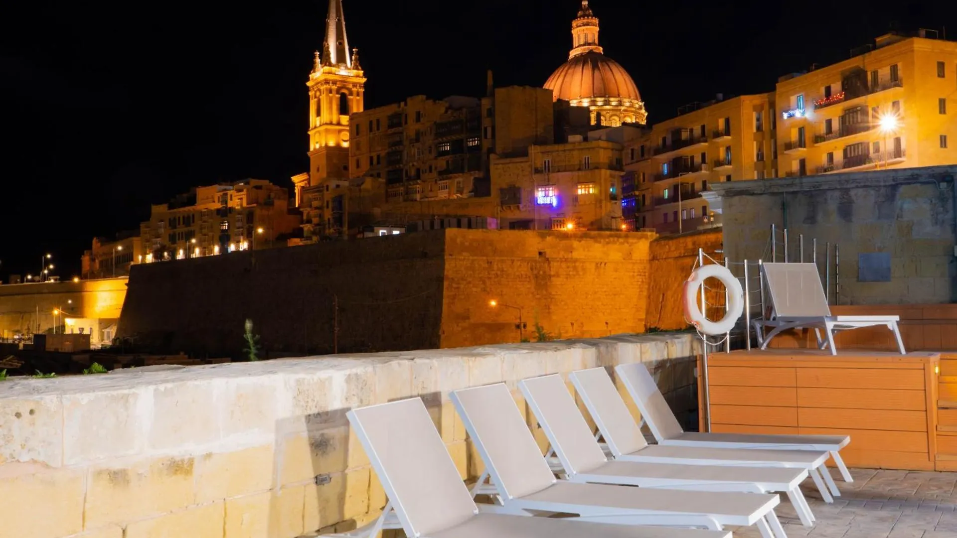 Valletta Waterfront Villa With Pool And Jacuzzi 0*,