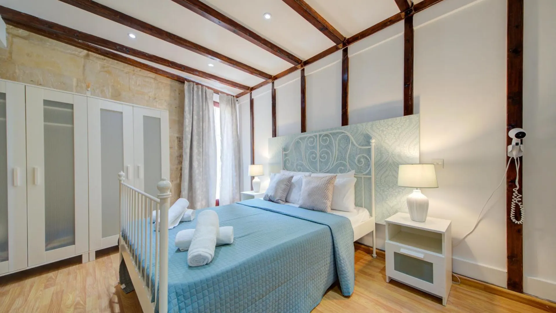 Valletta Waterfront Villa With Pool And Jacuzzi Malta
