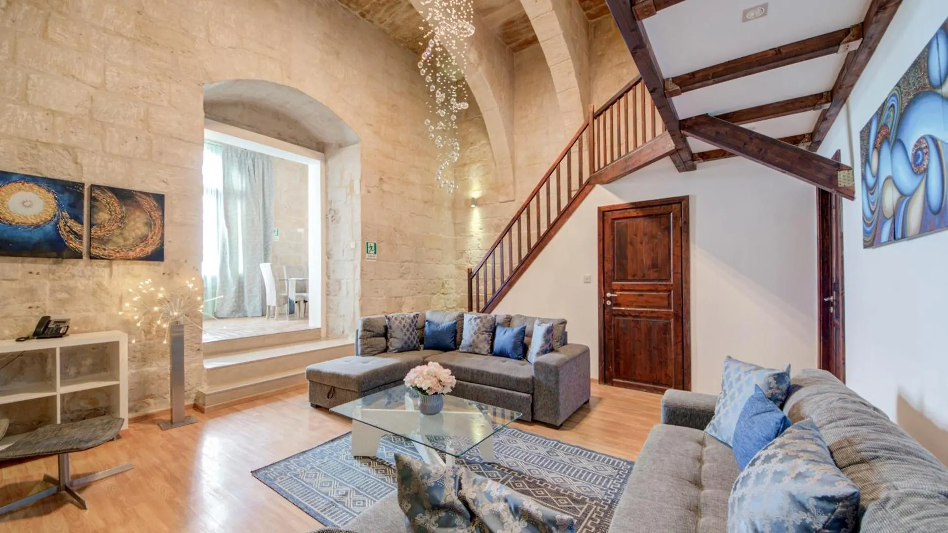 Valletta Waterfront Villa With Pool And Jacuzzi