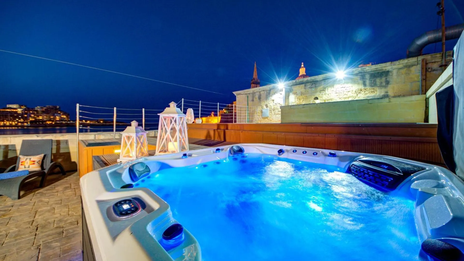 Valletta Waterfront Villa With Pool And Jacuzzi