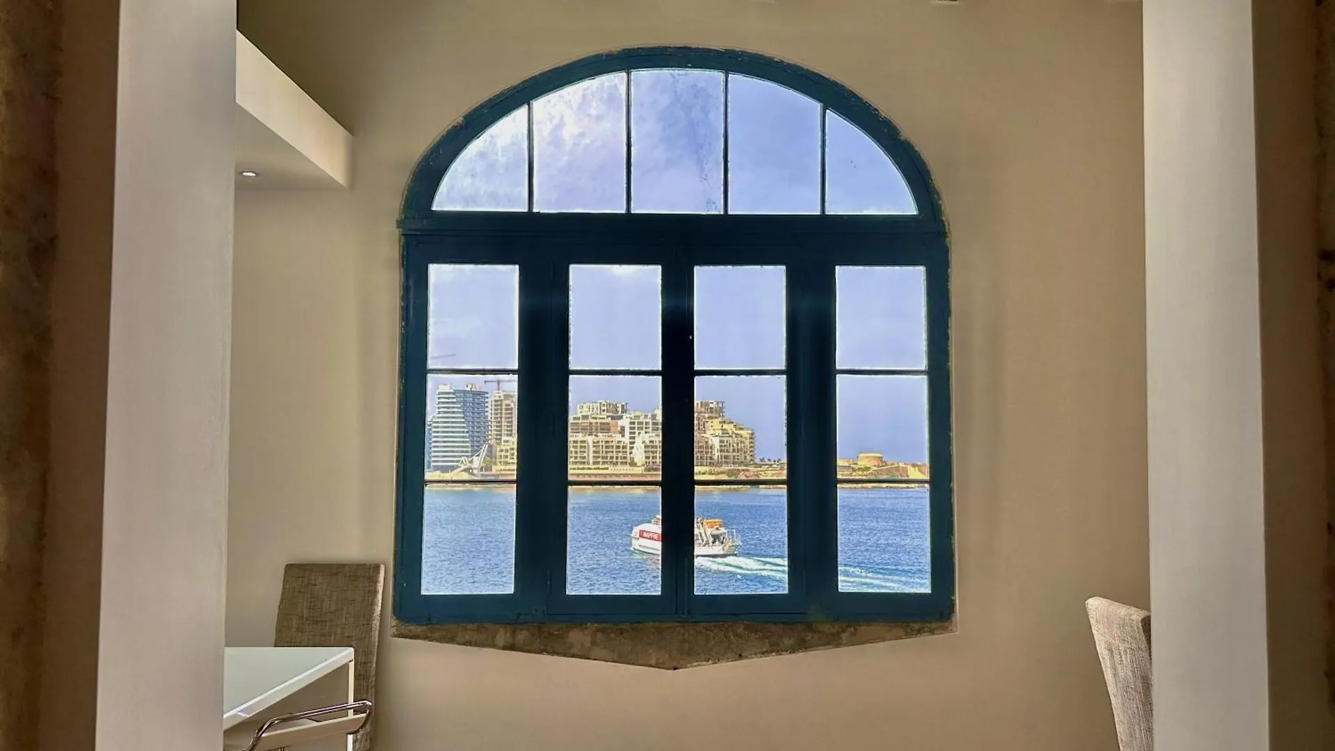 Valletta Waterfront Villa With Pool And Jacuzzi Malta